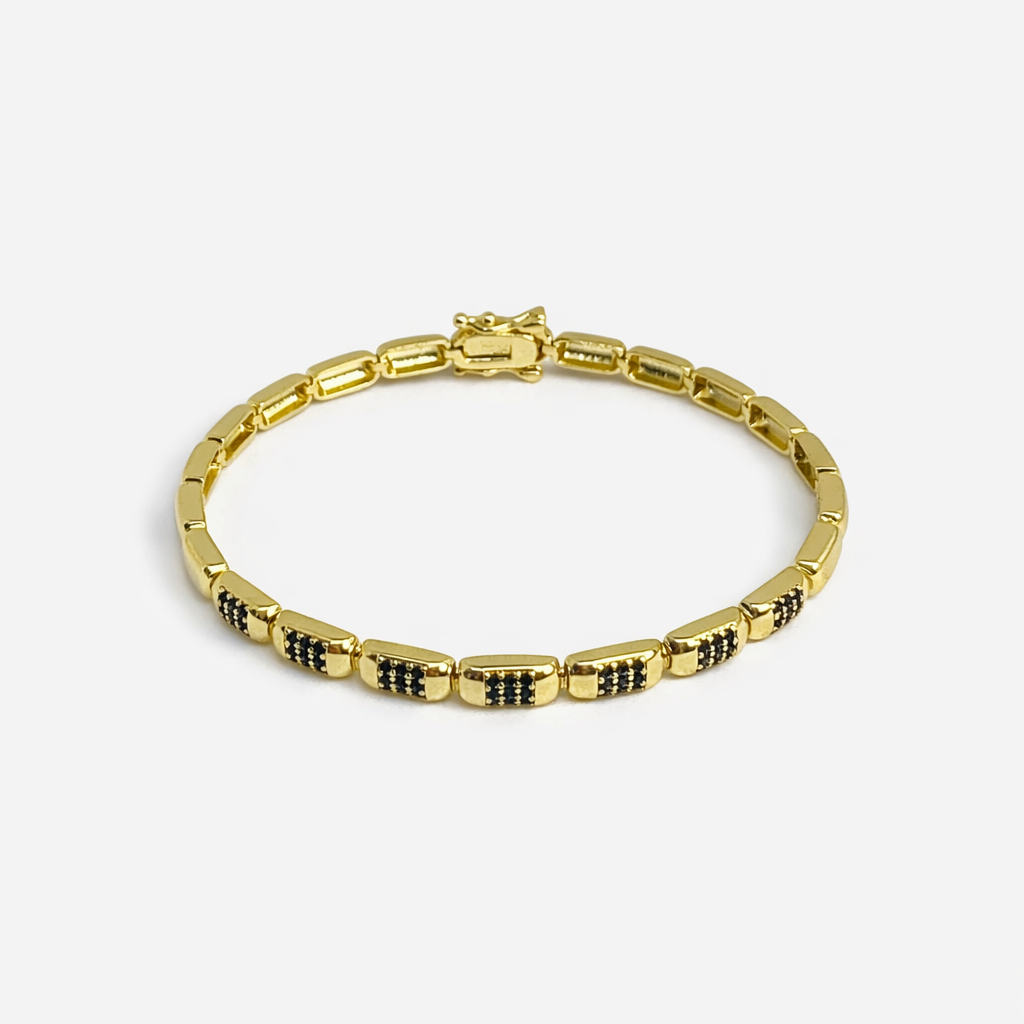 Barlet Black Detail Gold Bileklik