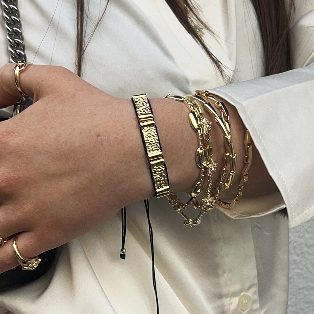 Lirone Black İpli Gold Bileklik